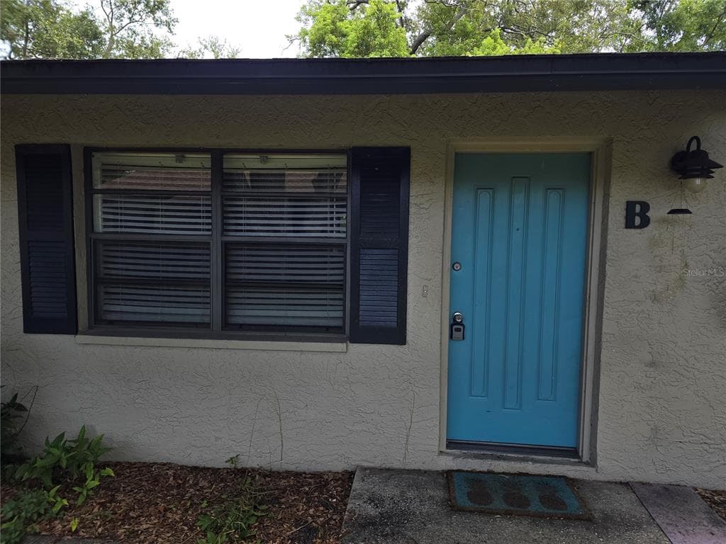 447 6TH  NE AVENUE, LARGO, FL 33770 — zdjęcie 2