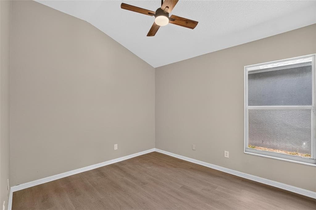 8536 CANTERBURY LAKE BOULEVARD, TAMPA, FL 33619 — zdjęcie 5