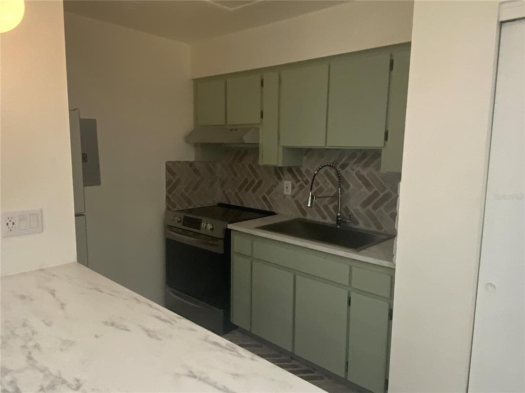 704 ANGELINA LANE # B, LAKELAND, FL 33801 — zdjęcie 4