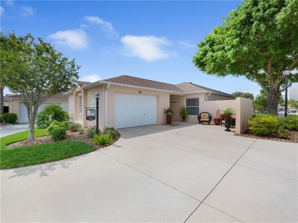 316 GUIDO AVENUE, LADY LAKE, FL 32159