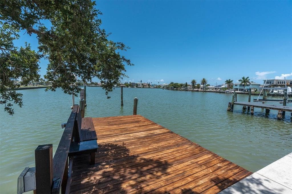 16102 4TH STREET E, REDINGTON BEACH, FL 33708 — zdjęcie 4