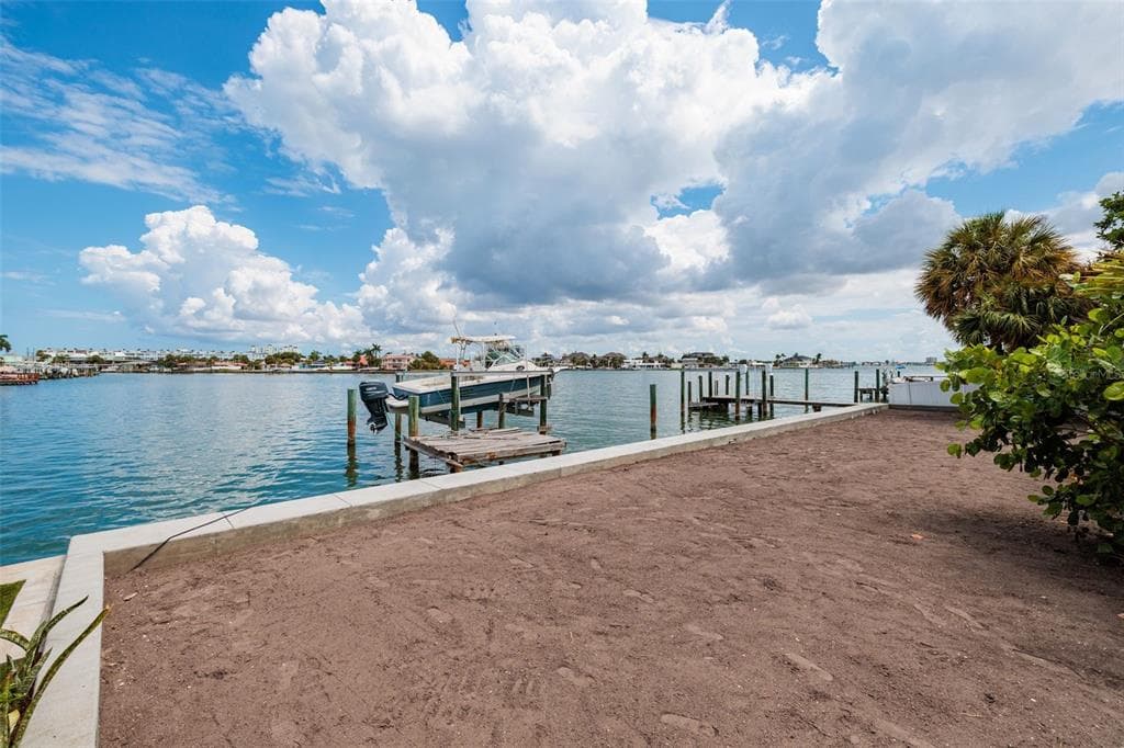 216 PUNTA VISTA DRIVE, ST PETE BEACH, FL 33706 — zdjęcie 4