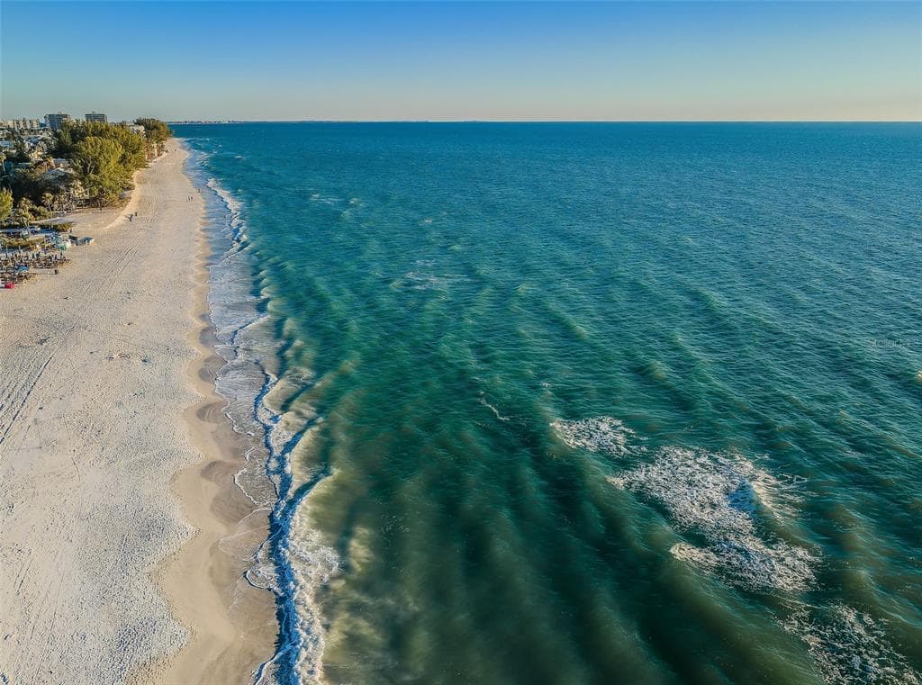 9550 W GULF BOULEVARD, TREASURE ISLAND, FL 33706 — zdjęcie 3