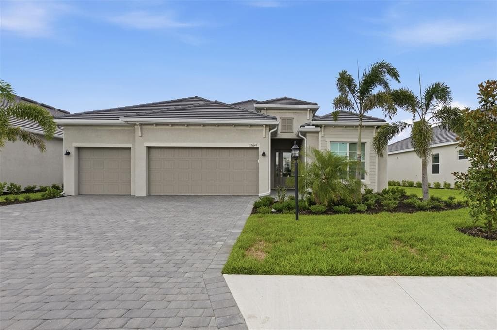 19047 SCALLOP LOOP, LAKEWOOD RANCH, FL 34211