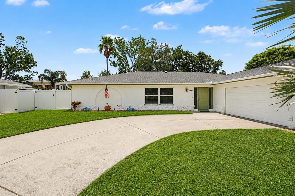 1501 NEW BEDFORD DRIVE, SUN CITY CENTER, FL 33573 — zdjęcie 2