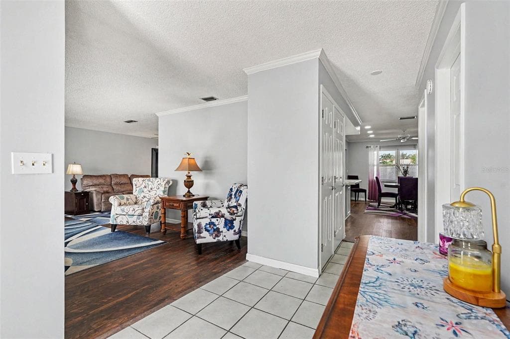 1501 NEW BEDFORD DRIVE, SUN CITY CENTER, FL 33573 — zdjęcie 5