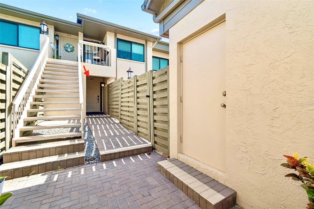 3157 LANDMARK DRIVE # 414, CLEARWATER, FL 33761