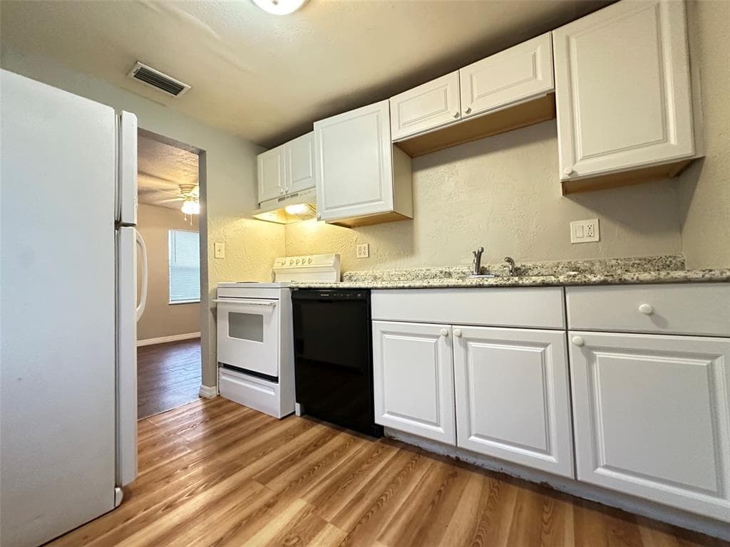 4111 28TH STREET N, ST PETERSBURG, FL 33714 — zdjęcie 3