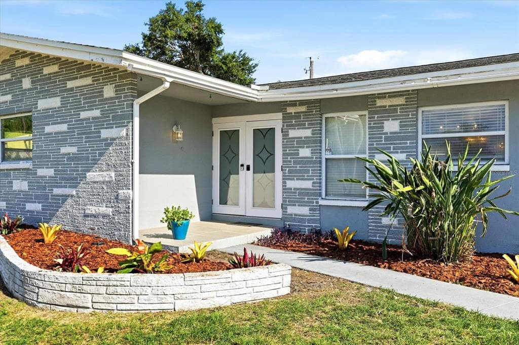 1354 62ND AVENUE S, ST PETERSBURG, FL 33705 — zdjęcie 3
