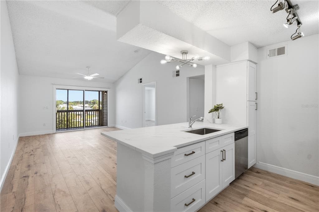 2500 WINDING CREEK BOULEVARD # F305, CLEARWATER, FL 33761 — zdjęcie 2