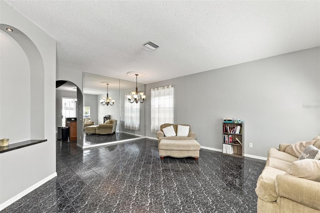 514 GREG STREET, VALRICO, FL 33594 — zdjęcie 4
