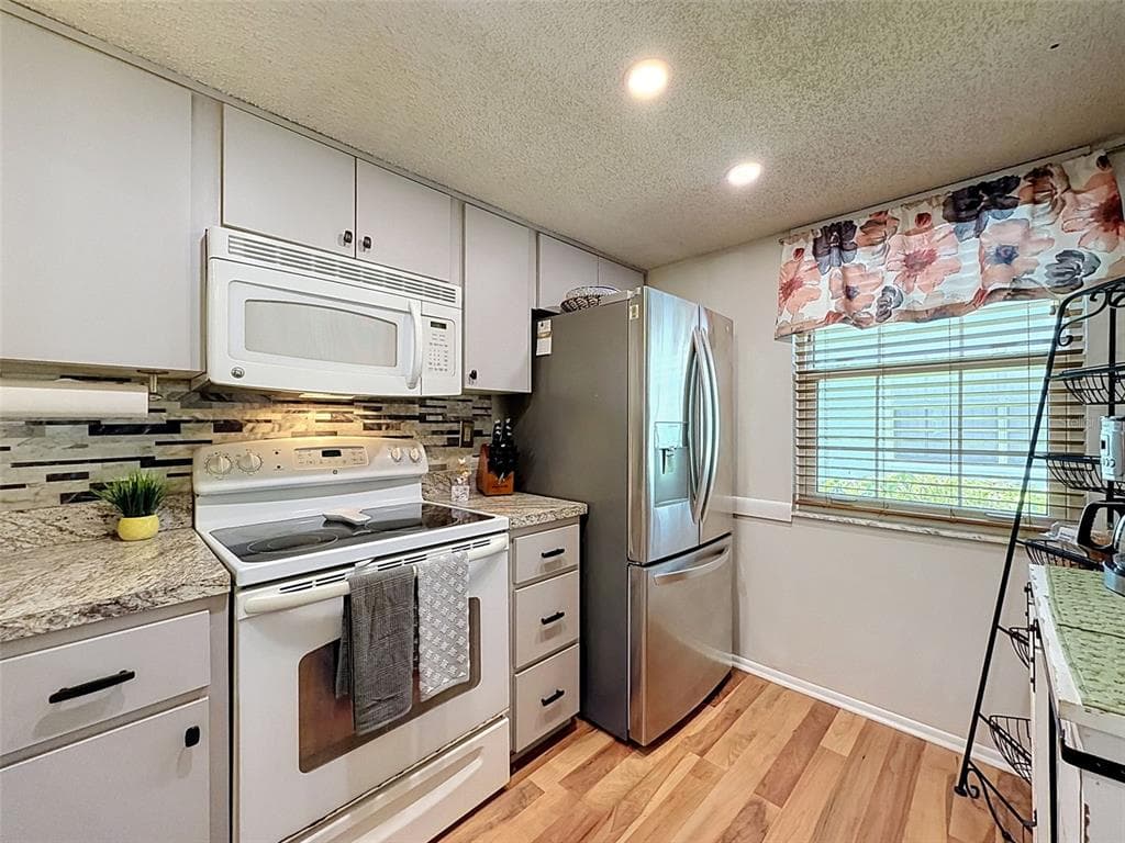 8220 SEVEN OAKS COURT # 5, PORT RICHEY, FL 34668 — zdjęcie 5