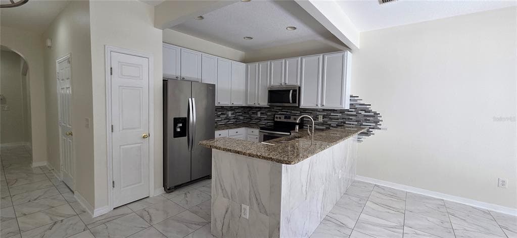 2027 STRATHMILL DRIVE, CLEARWATER, FL 33755 — zdjęcie 4