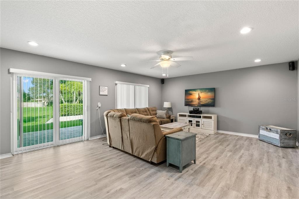 2376 HANOVER DRIVE, DUNEDIN, FL 34698 — zdjęcie 4