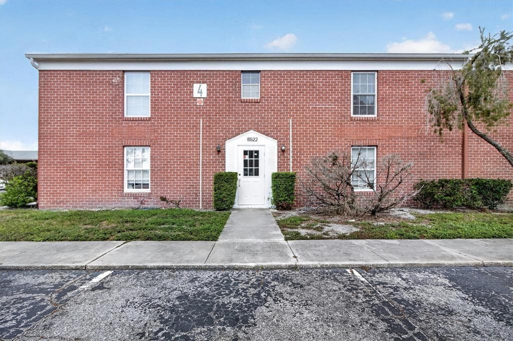 8522 10TH STREET N # D, ST PETERSBURG, FL 33702
