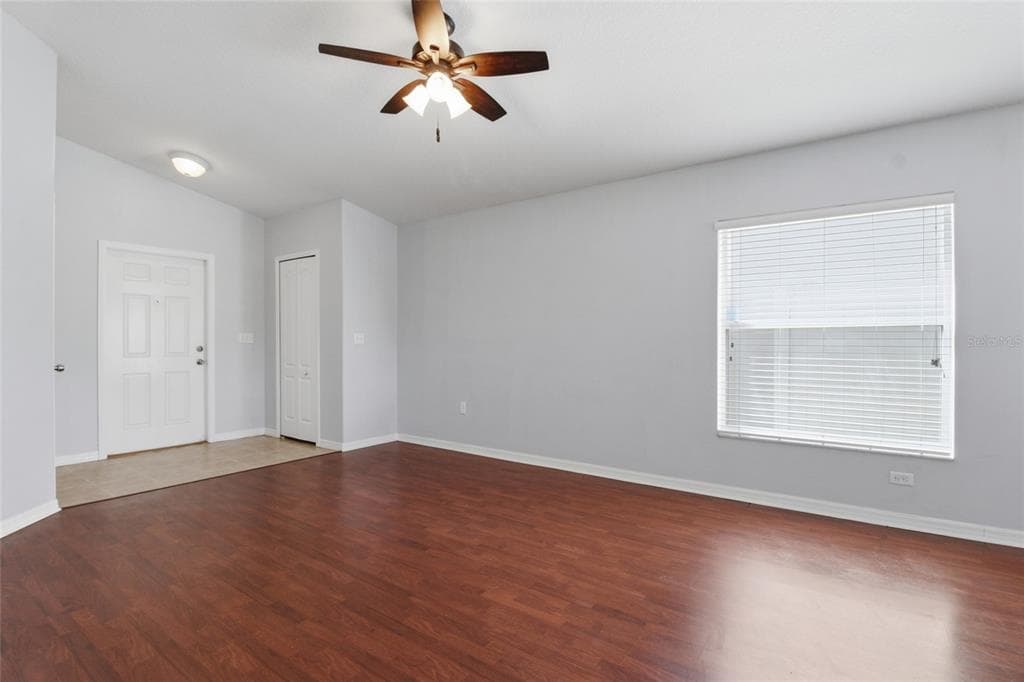 15519 TELFORD SPRING DRIVE, SUN CITY CENTER, FL 33573 — zdjęcie 4