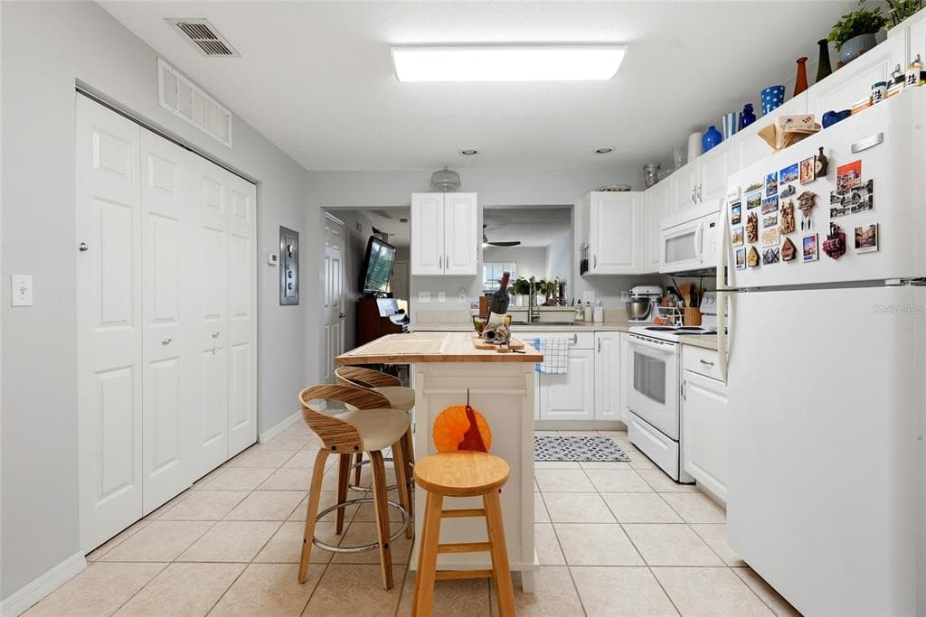 4611 SW 48TH WAY # 108, GAINESVILLE, FL 32608 — zdjęcie 2
