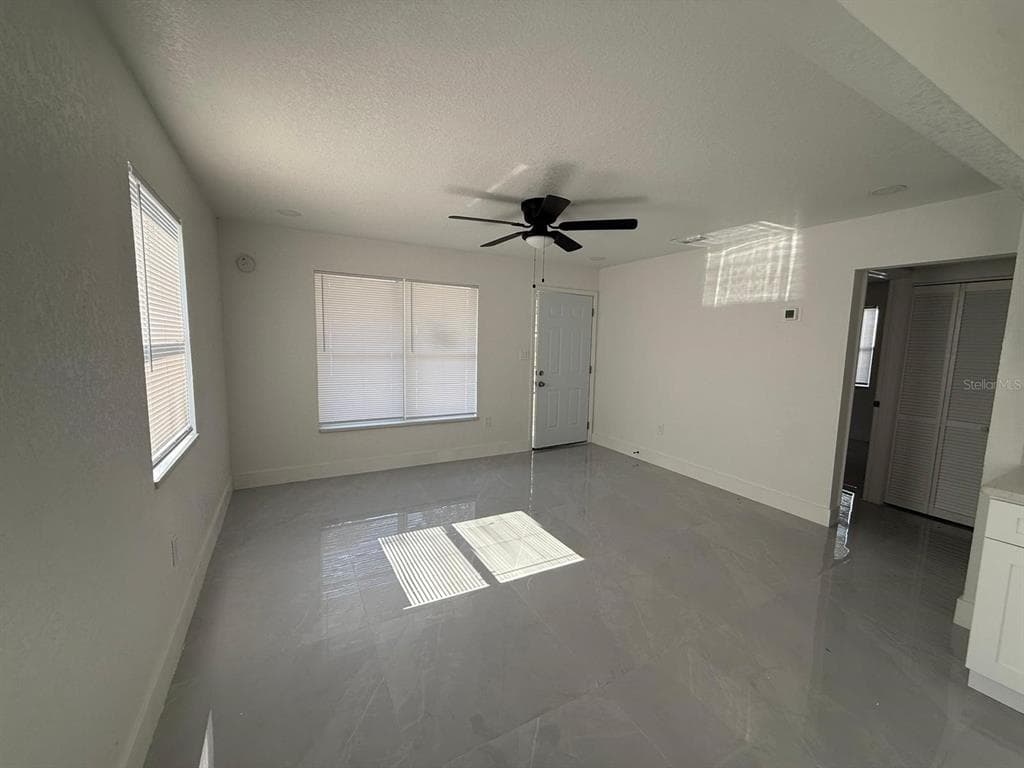 427 40TH AVENUE S, ST PETERSBURG, FL 33705 — zdjęcie 5