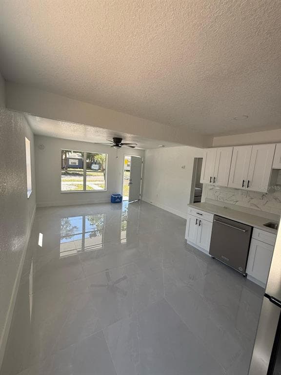 427 40TH AVENUE S, ST PETERSBURG, FL 33705 — zdjęcie 4