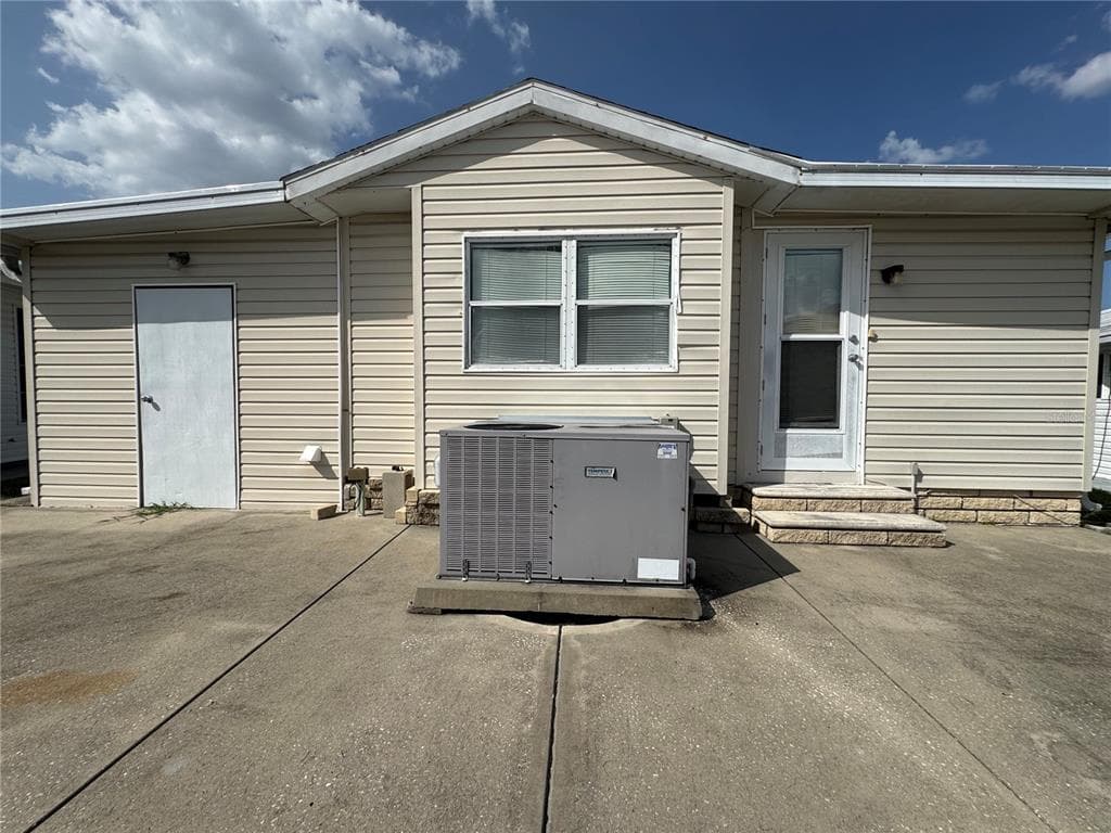 35114 GARBER LANE, ZEPHYRHILLS, FL 33541 — zdjęcie 3