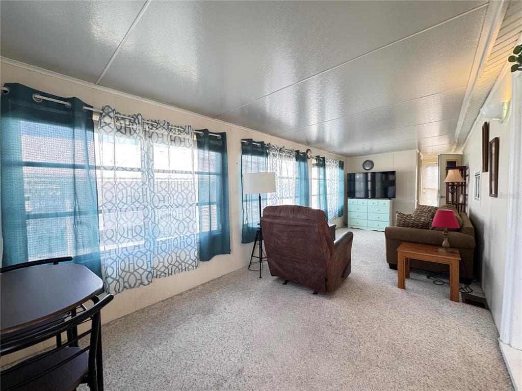 35114 GARBER LANE, ZEPHYRHILLS, FL 33541 — zdjęcie 4