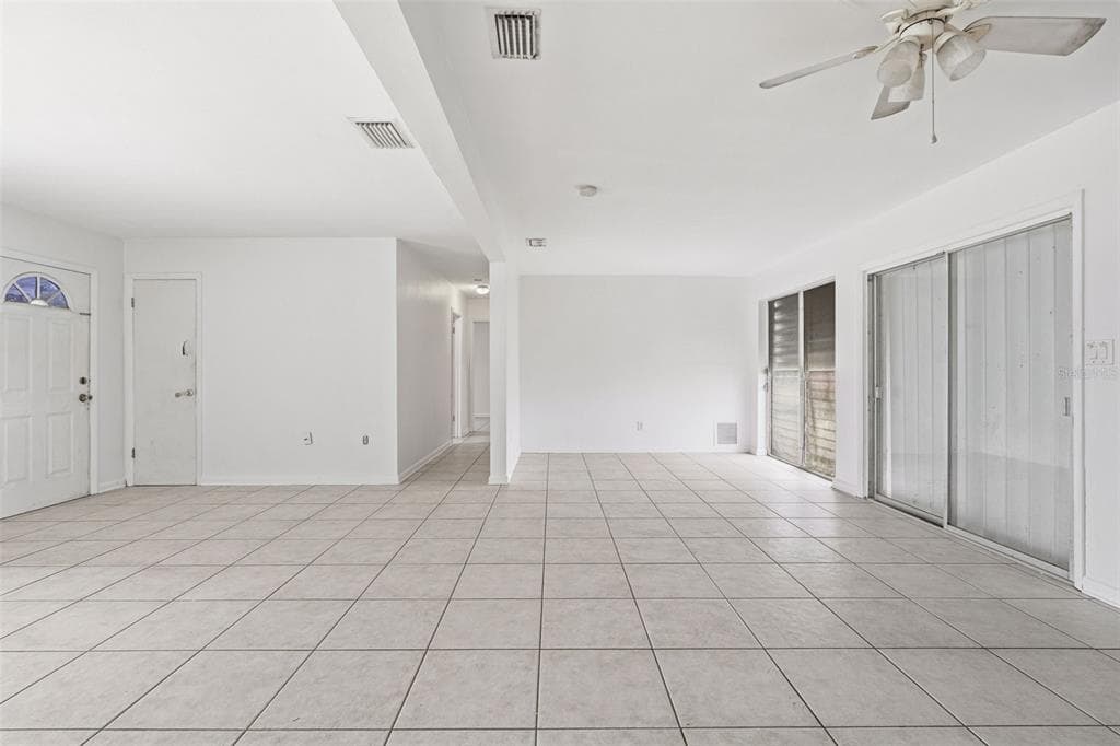 21928 BEVERLY AVENUE, PORT CHARLOTTE, FL 33952 — zdjęcie 4
