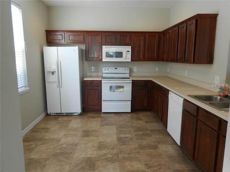 3911 PEMBERLY PINES CIRCLE, ST CLOUD, FL 34769 — zdjęcie 3