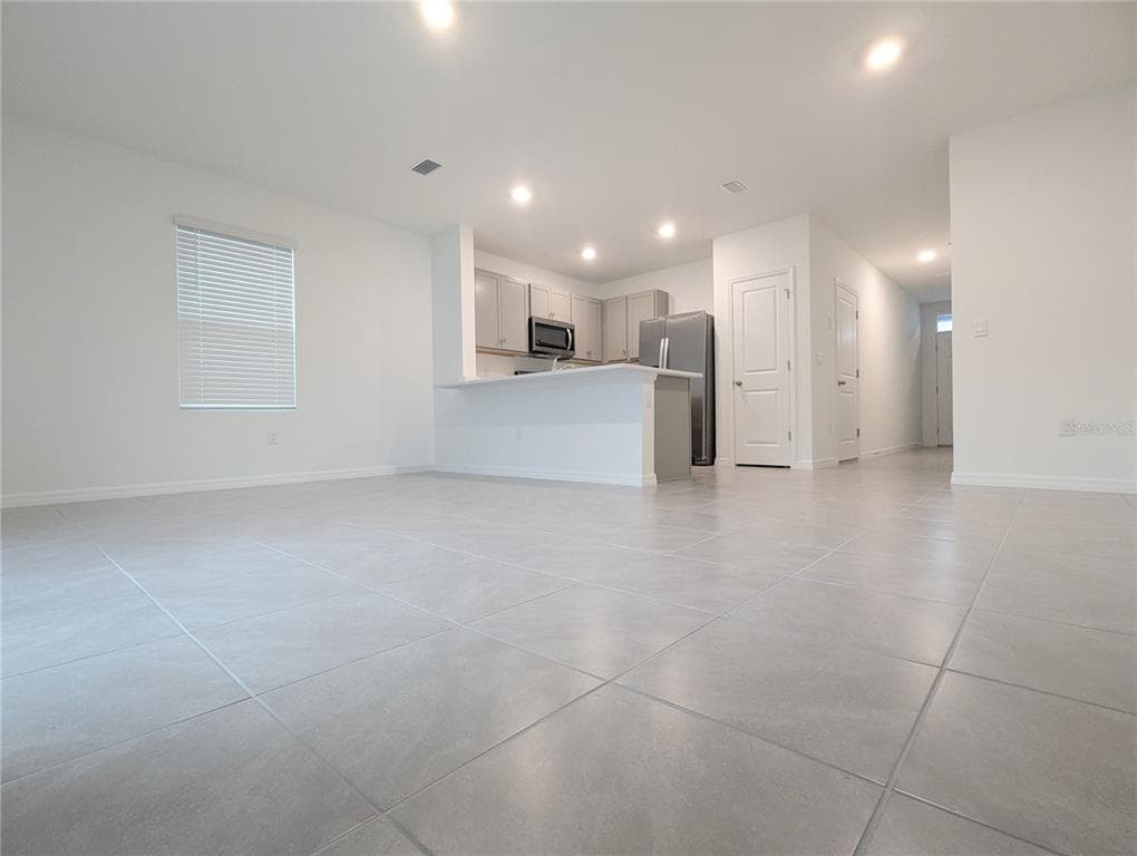 4460 RACHEL FALLS DRIVE, TAMPA, FL 33610 — zdjęcie 2