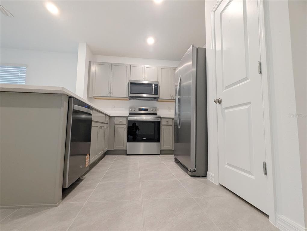4460 RACHEL FALLS DRIVE, TAMPA, FL 33610 — zdjęcie 4