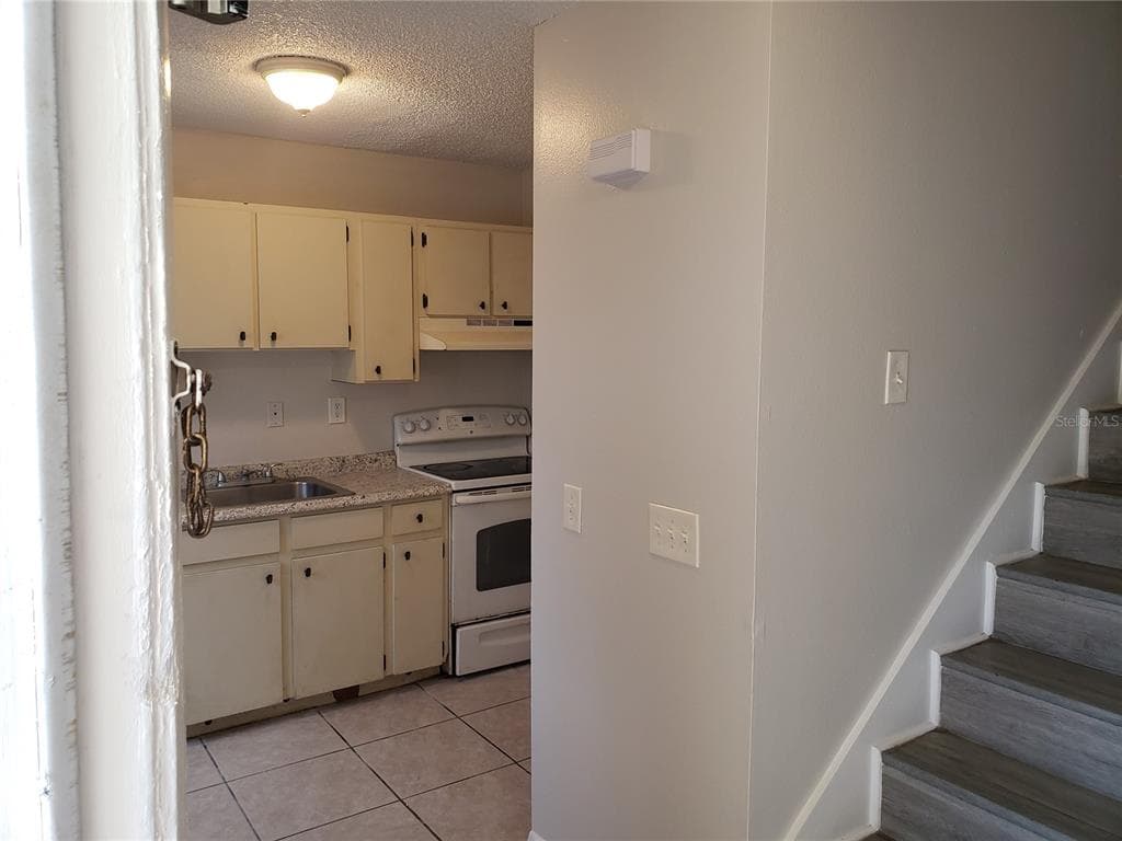 22706 GAGE LOOP # 33, LAND O LAKES, FL 34639 — zdjęcie 2