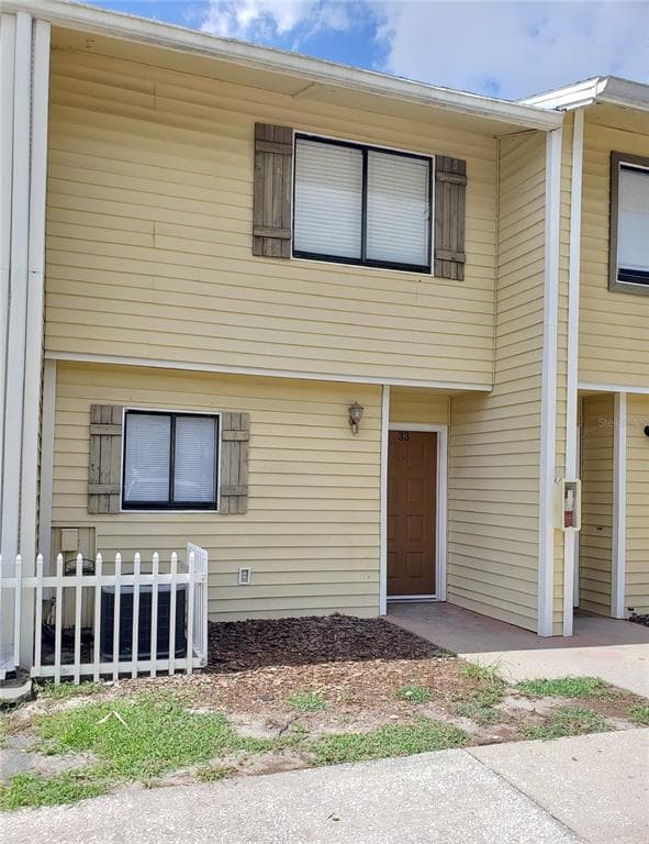 22706 GAGE LOOP # 33, LAND O LAKES, FL 34639