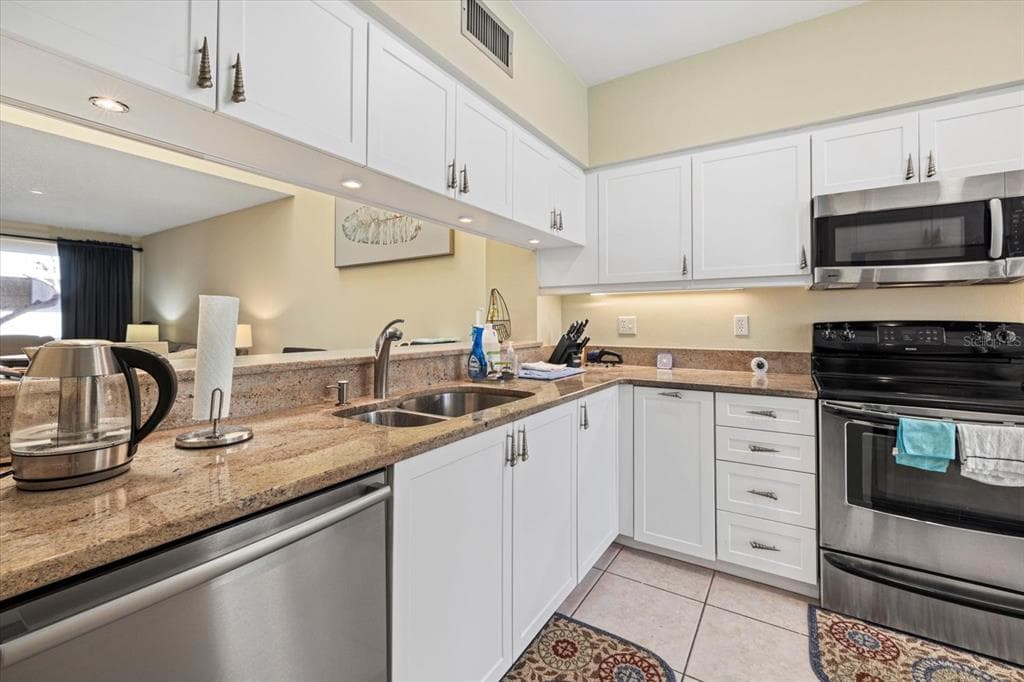 2012 HARBOURSIDE DRIVE # 2102, LONGBOAT KEY, FL 34228 — zdjęcie 5
