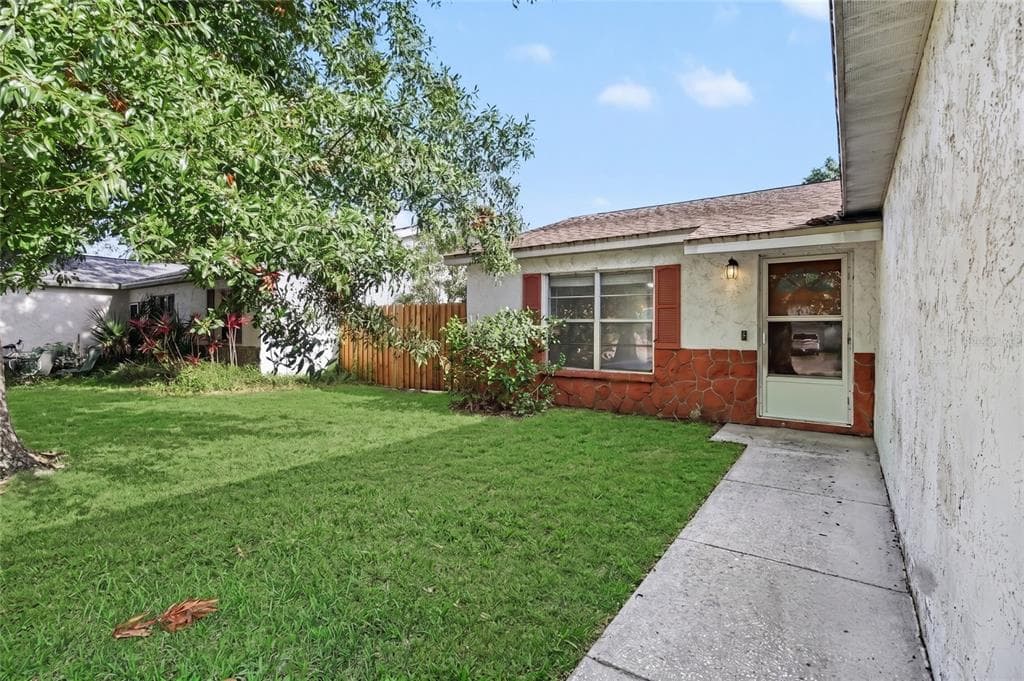 1916 HUDSON COURT, OLDSMAR, FL 34677 — zdjęcie 2
