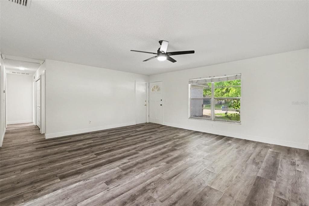 1916 HUDSON COURT, OLDSMAR, FL 34677 — zdjęcie 5