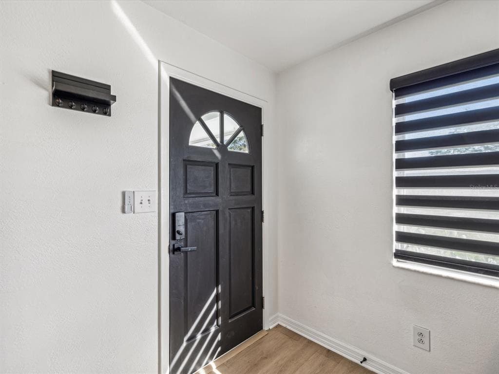 2000 57TH STREET N, ST PETERSBURG, FL 33710 — zdjęcie 3