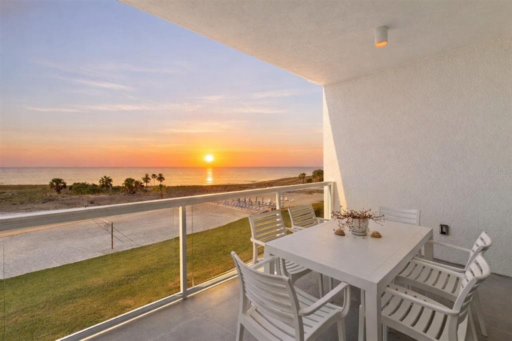11500 GULF BOULEVARD # 304, TREASURE ISLAND, FL 33706