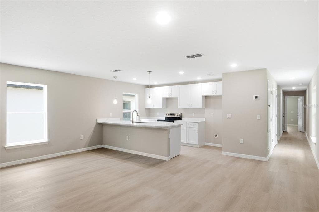 2107 SUANEE AVENUE # 200, EUSTIS, FL 32726 — zdjęcie 2