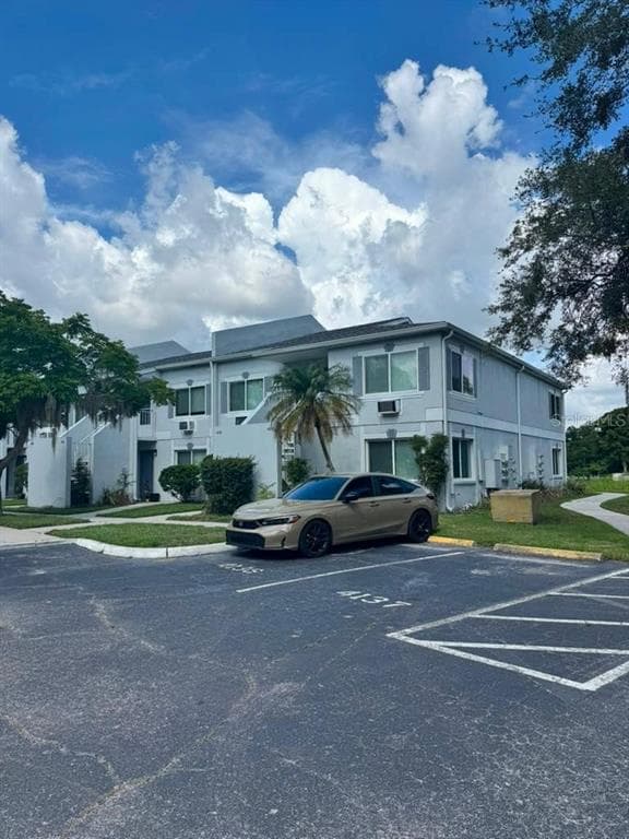 4140 DOLPHIN DRIVE, TAMPA, FL 33617