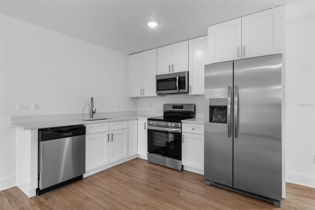 505 43RD STREET S # 505 1/2, ST PETERSBURG, FL 33711 — zdjęcie 3