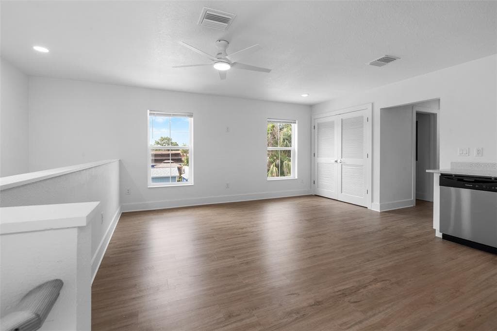 505 43RD STREET S # 505 1/2, ST PETERSBURG, FL 33711 — zdjęcie 4
