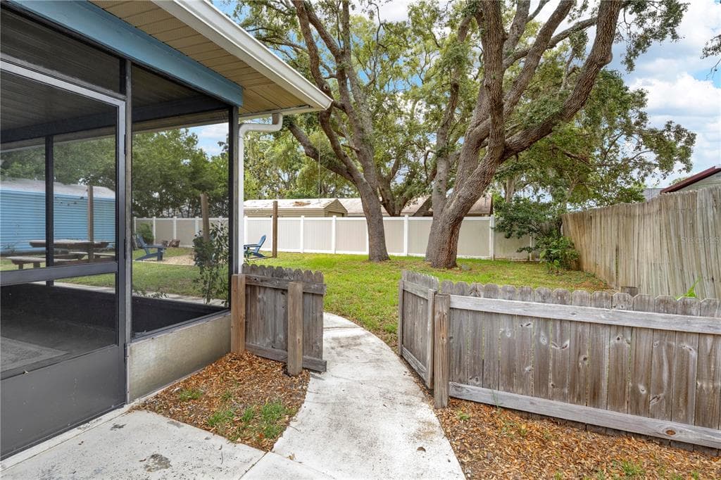 9063 PEMBERTON STREET, SPRING HILL, FL 34608 — zdjęcie 4