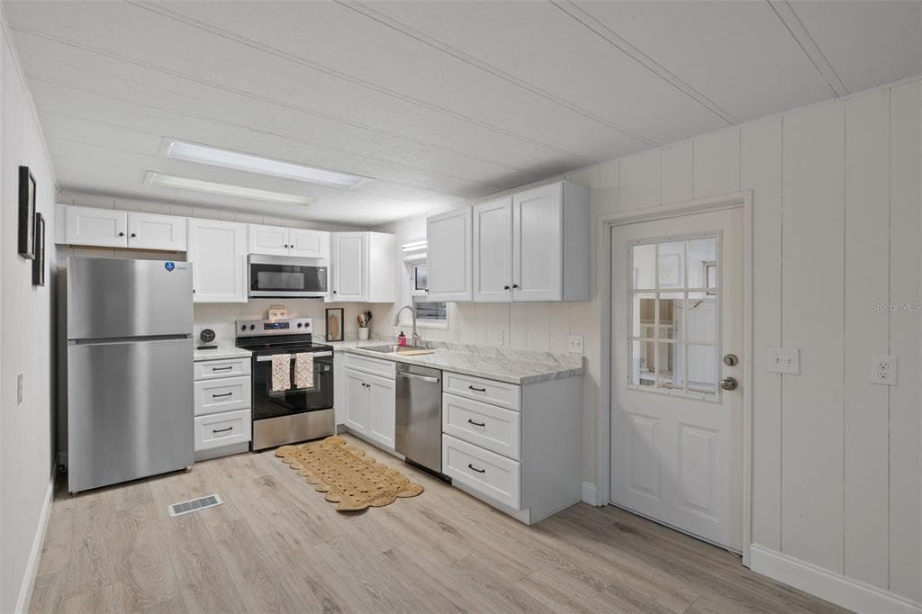 3450 OSAGE DRIVE, ZEPHYRHILLS, FL 33541 — zdjęcie 3