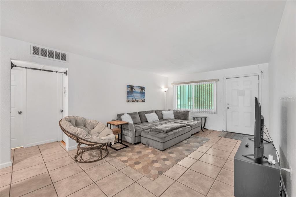 5155 9TH AVENUE N # 211, ST PETERSBURG, FL 33710 — zdjęcie 2