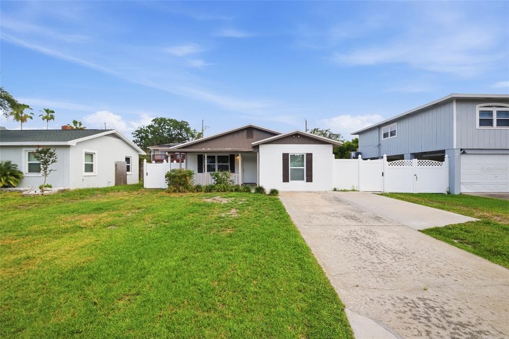 1842 SHORE ACRES BOULEVARD NE, ST PETERSBURG, FL 33703 — zdjęcie 2