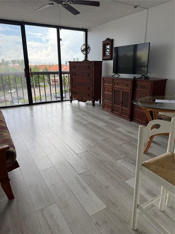 255 DOLPHIN POINT # 404, CLEARWATER BEACH, FL 33767 — zdjęcie 3