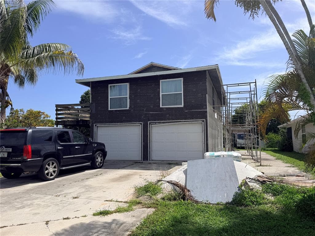 125 4TH STREET, NAPLES, FL 34113