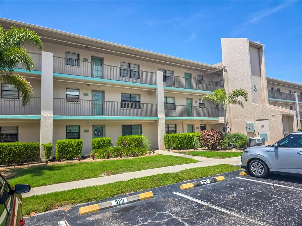 175 KINGS HIGHWAY # Bldg 3 UNIT 314, PUNTA GORDA, FL 33983