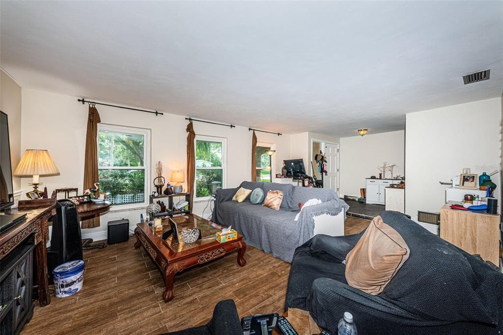 5230 VENETIAN BOULEVARD NE, ST PETERSBURG, FL 33703 — zdjęcie 5