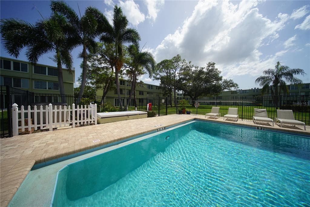 4705 1ST STREET NE # 132, ST PETERSBURG, FL 33703 — zdjęcie 2