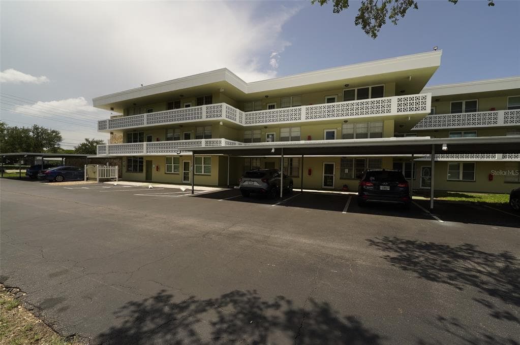 4705 1ST STREET NE # 132, ST PETERSBURG, FL 33703